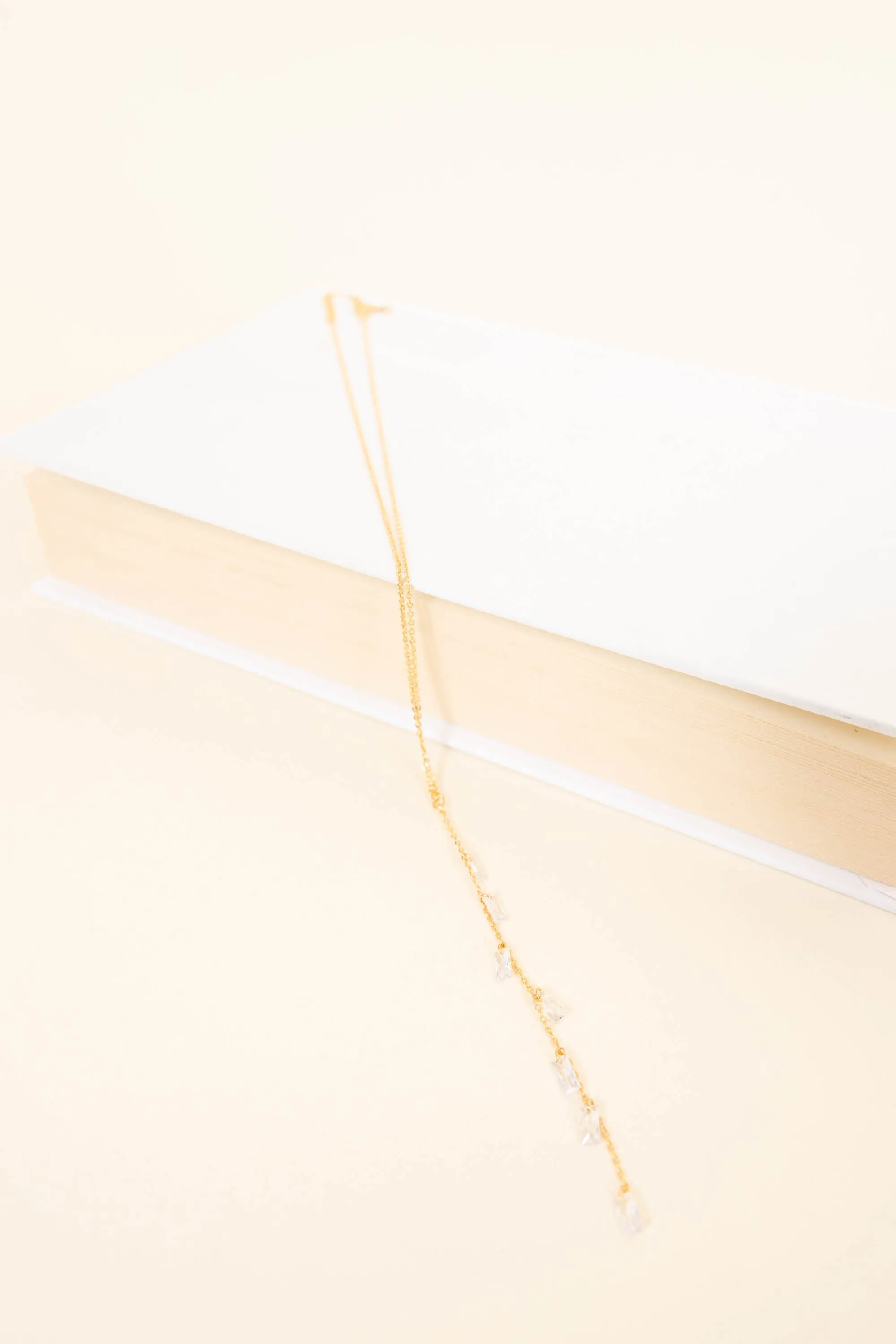 A Delicate Thought Necklace, Gold