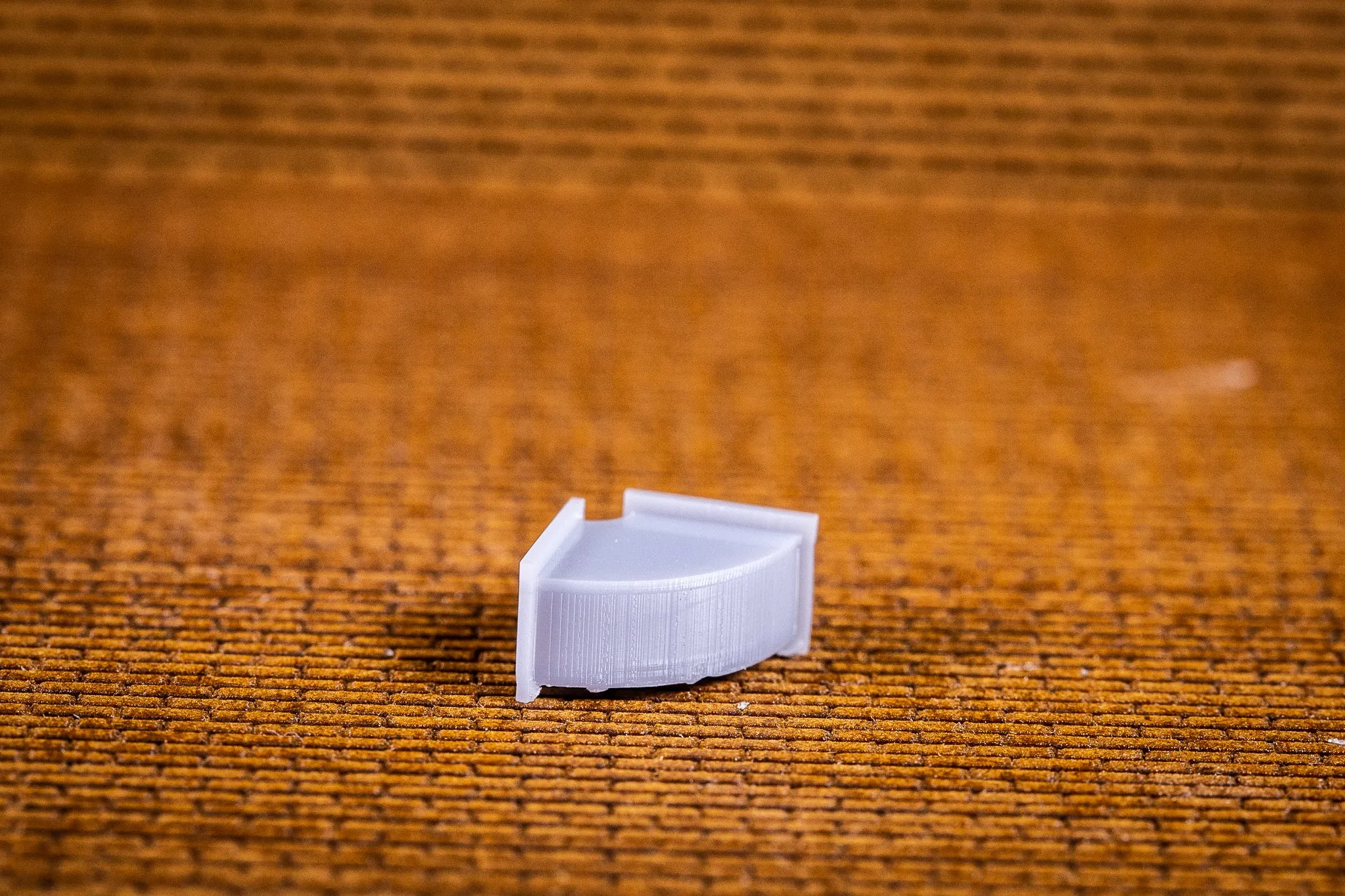 Air conditioner duct 90d elbow 8w - HO Scale