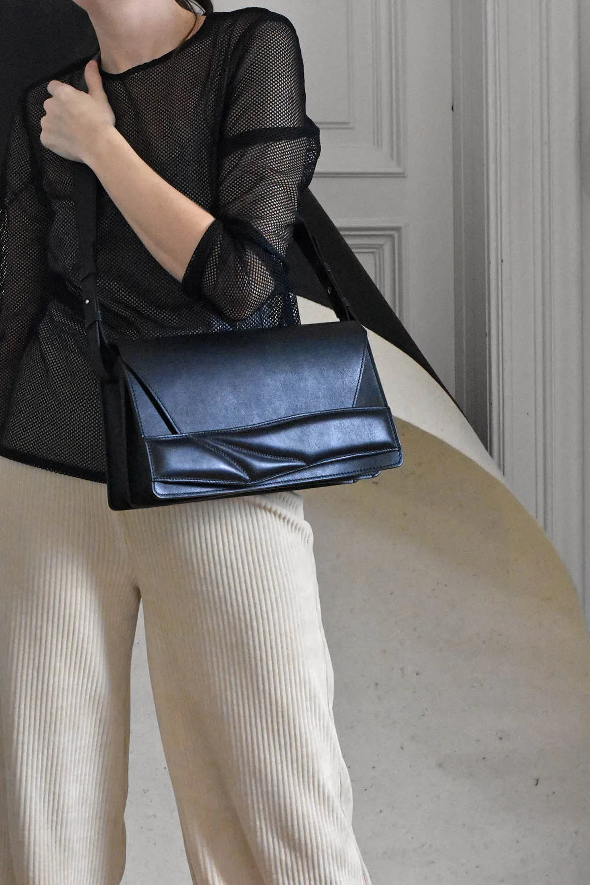 Balance Bag Crossbody Táska - Smooth Black
