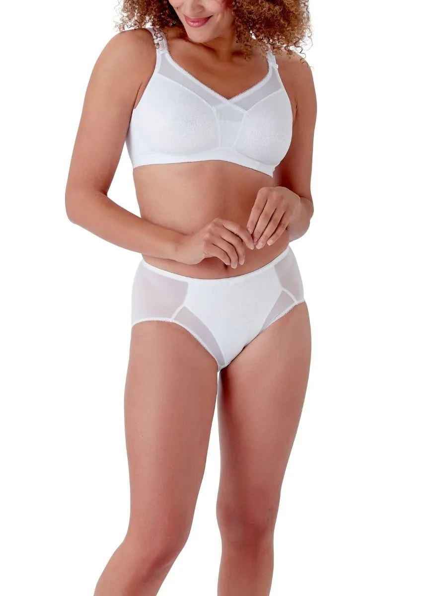 Beauty Everyday Full Support Bra - White