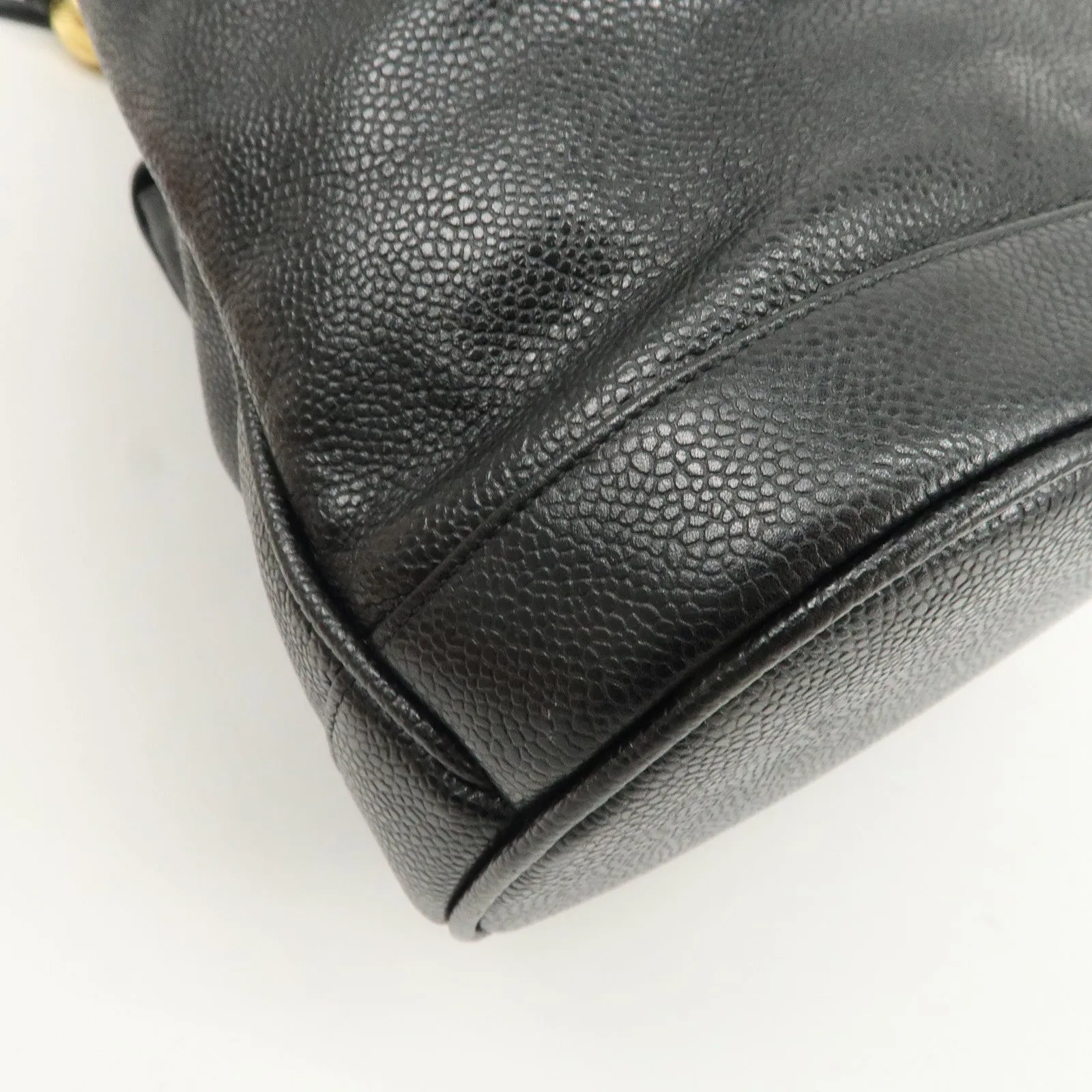 CHANEL Caviar SKin Drawstring Chain Shoulder Bag Black Used