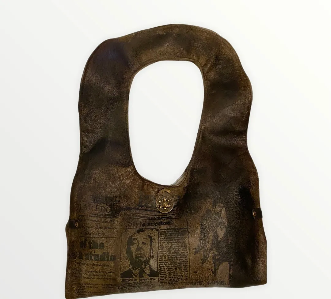 Convertible large Leather Brown newsprint shoulder bag by Lavazzon