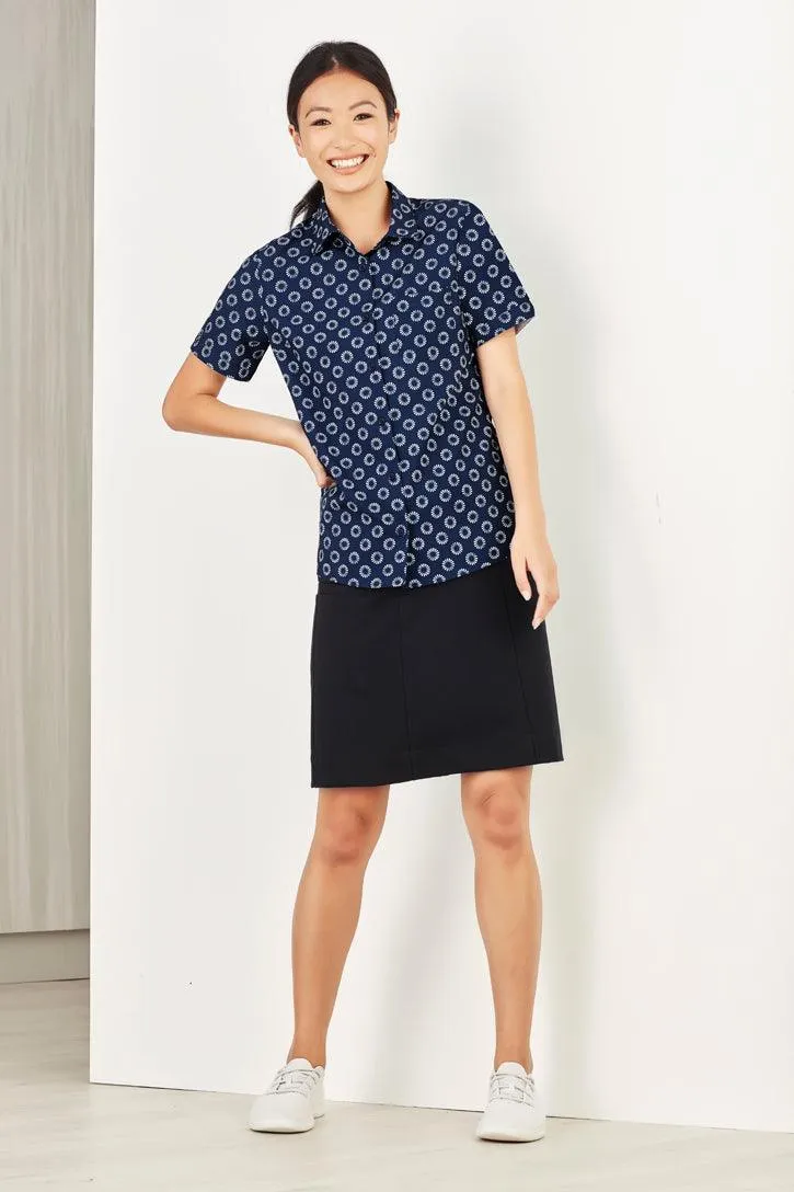 CS948LS Biz Care Womens Easy Stretch Daisy Print Short Sleeve Shirt