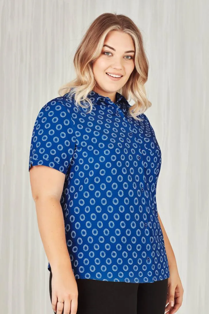 CS948LS Biz Care Womens Easy Stretch Daisy Print Short Sleeve Shirt