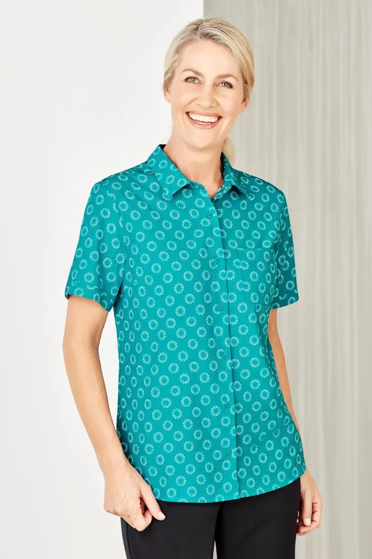 CS948LS Biz Care Womens Easy Stretch Daisy Print Short Sleeve Shirt