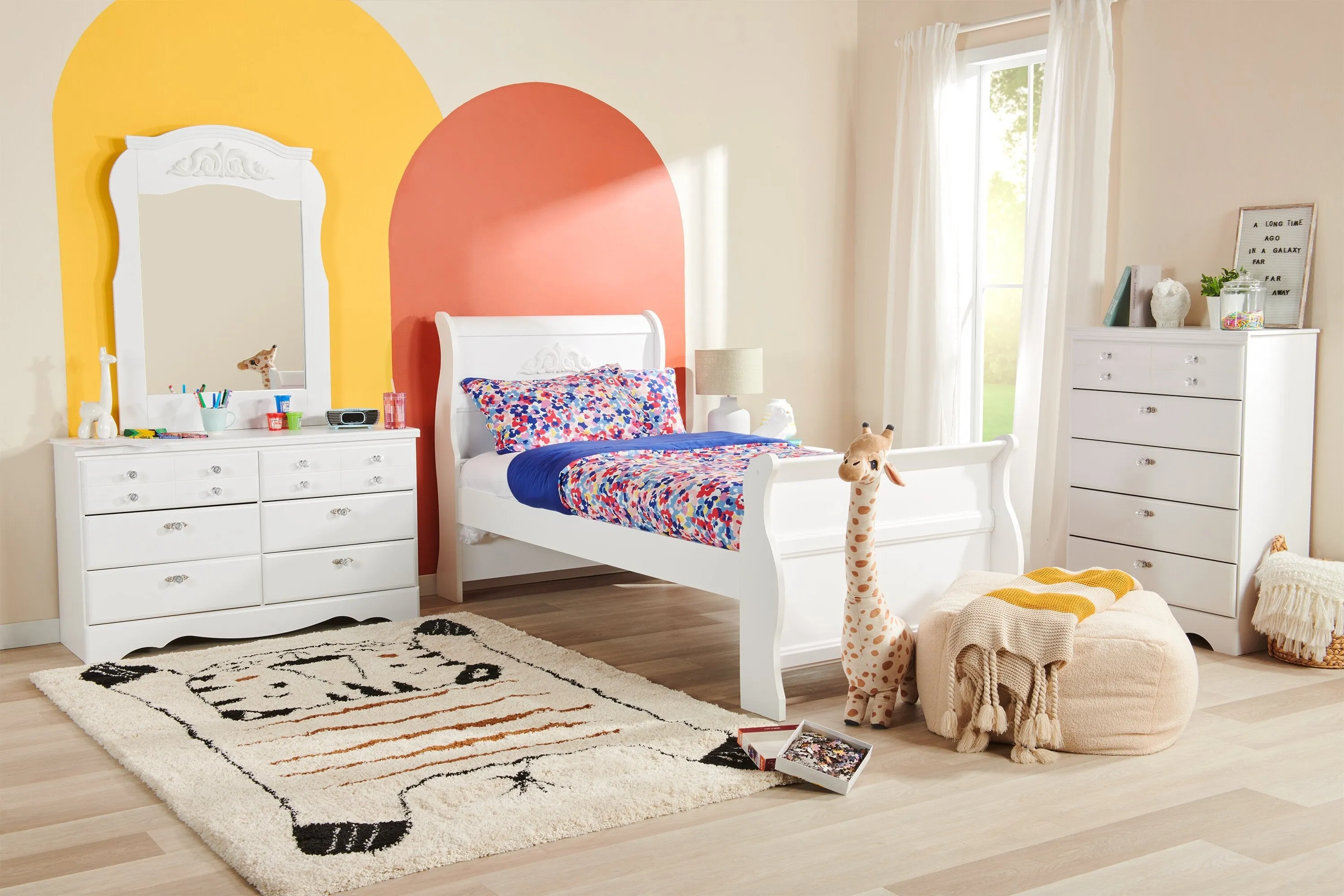 Eastleigh 5-Piece Twin Sleigh Bedroom Set