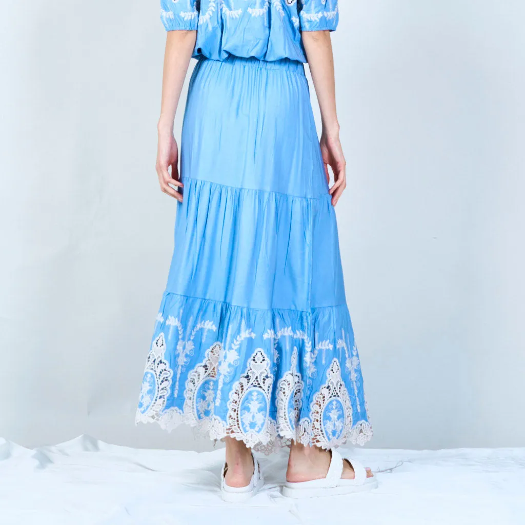 Elegant off-shoulder top and skirt set with lace details wholesale