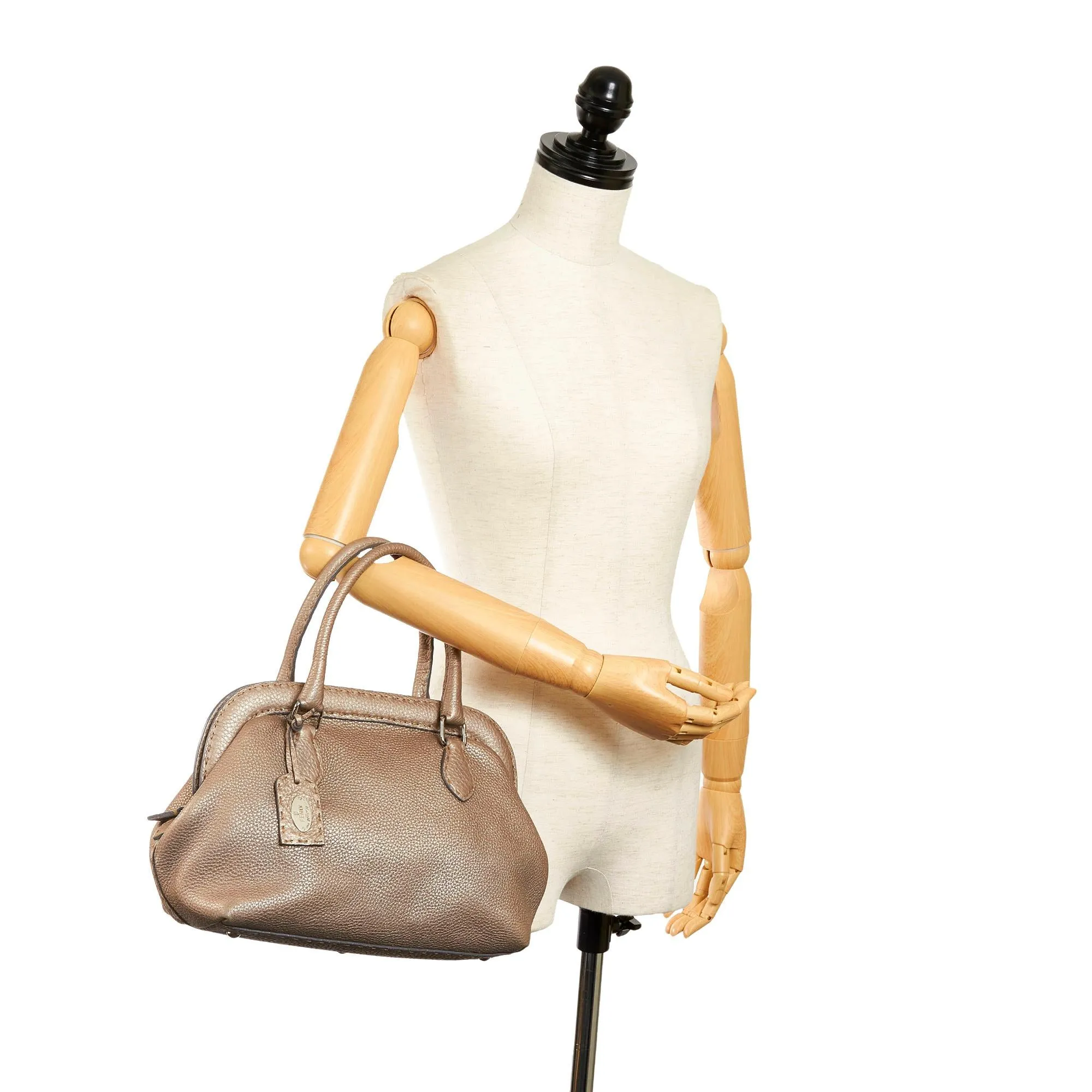 Fendi Selleria Leather Handbag (SHG-31221)