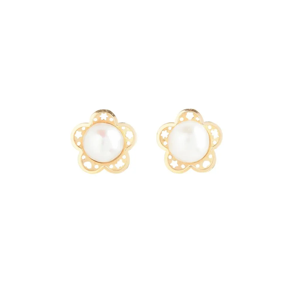 Flower-Shaped Pearl Earrings