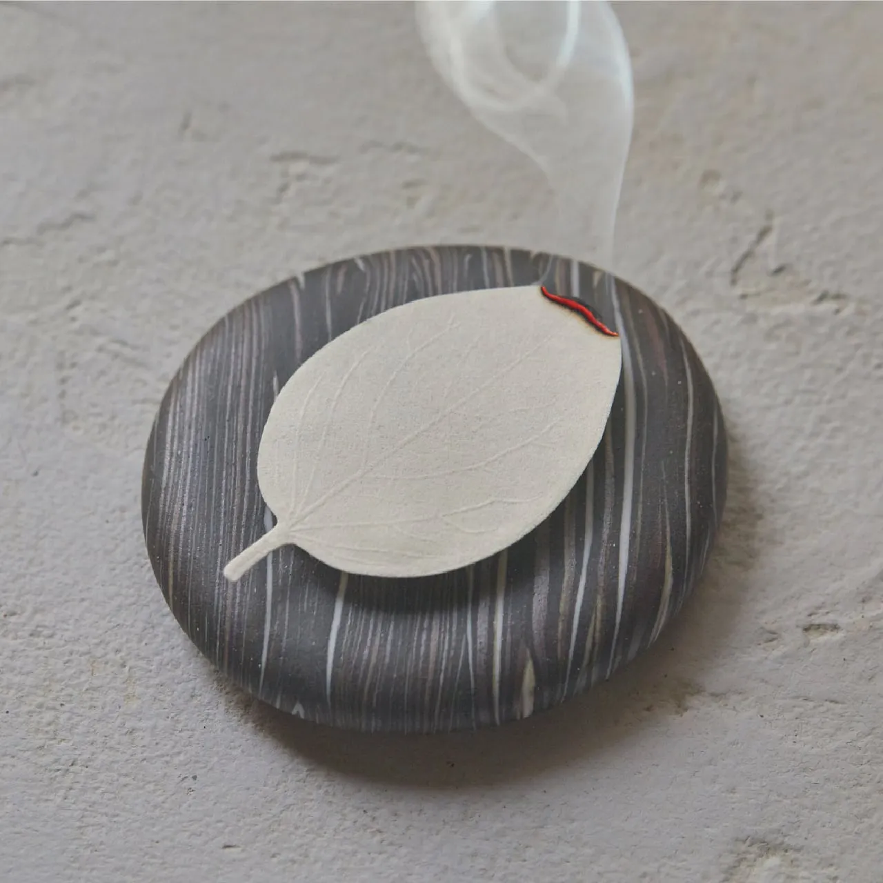 HAKO Paper Leaf Incense - Floral