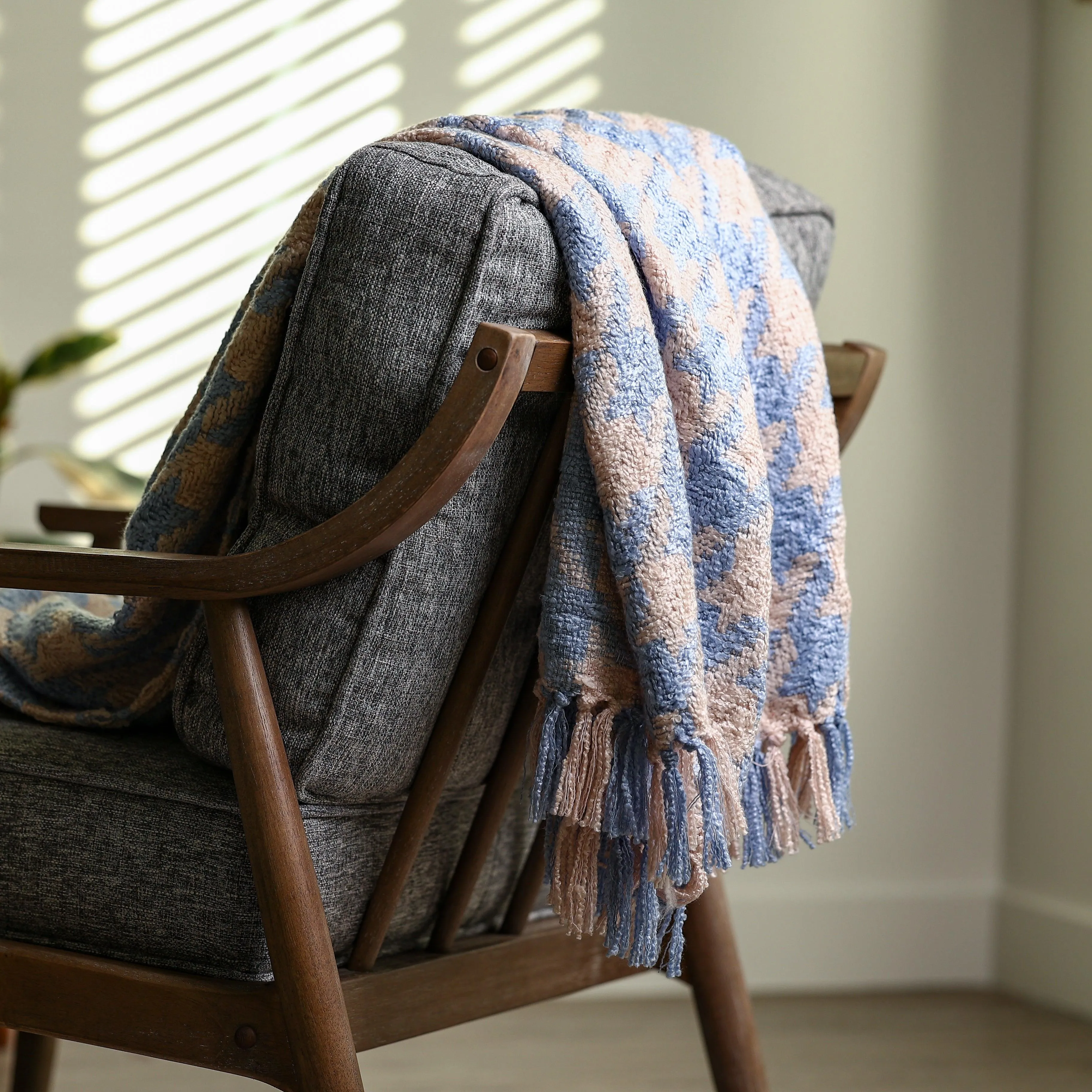 Houndstooth Blankets 55” X 67”  3" Tassel