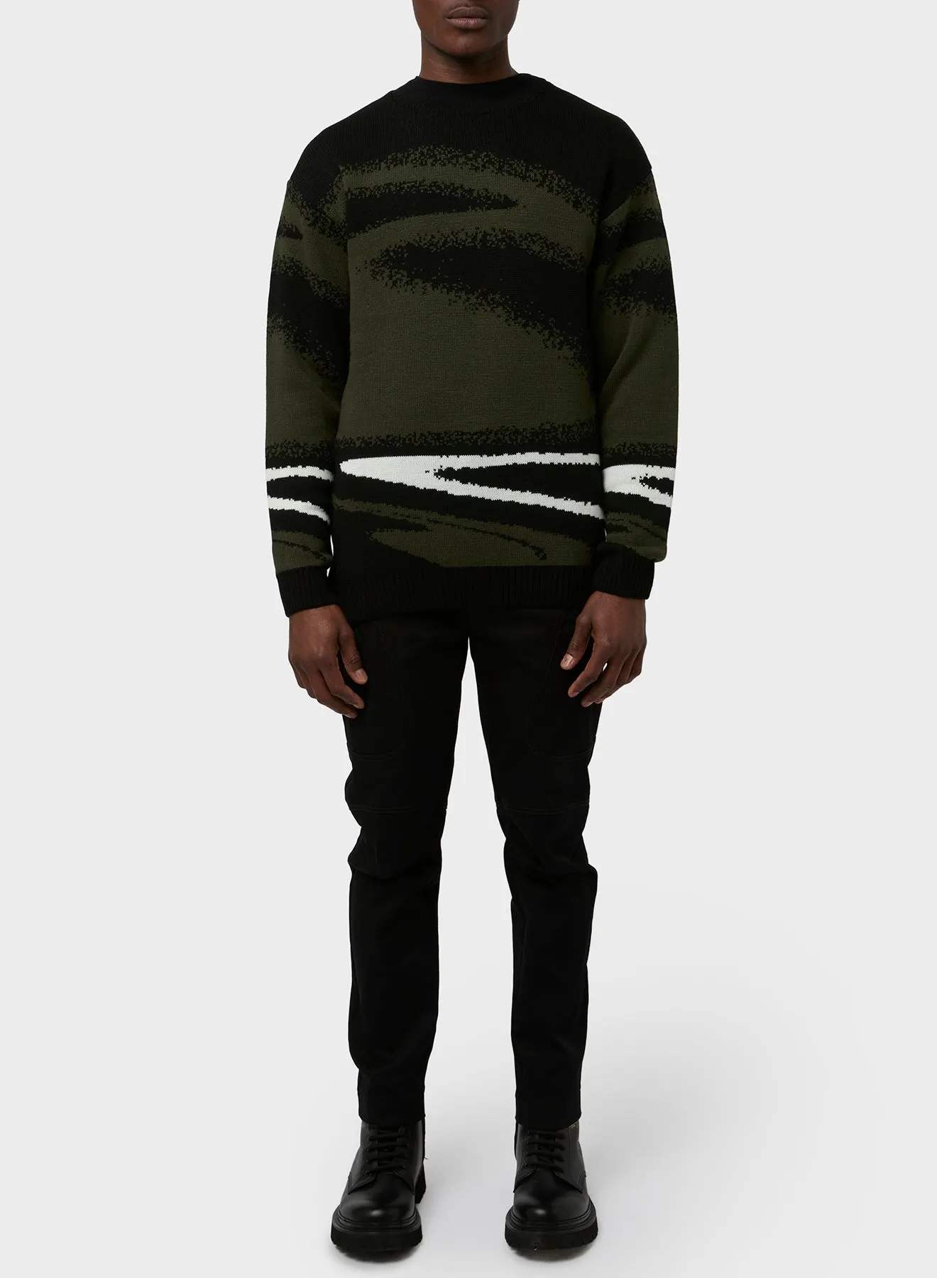 KNITWEAR JACQUARD FLUID DETAILS
