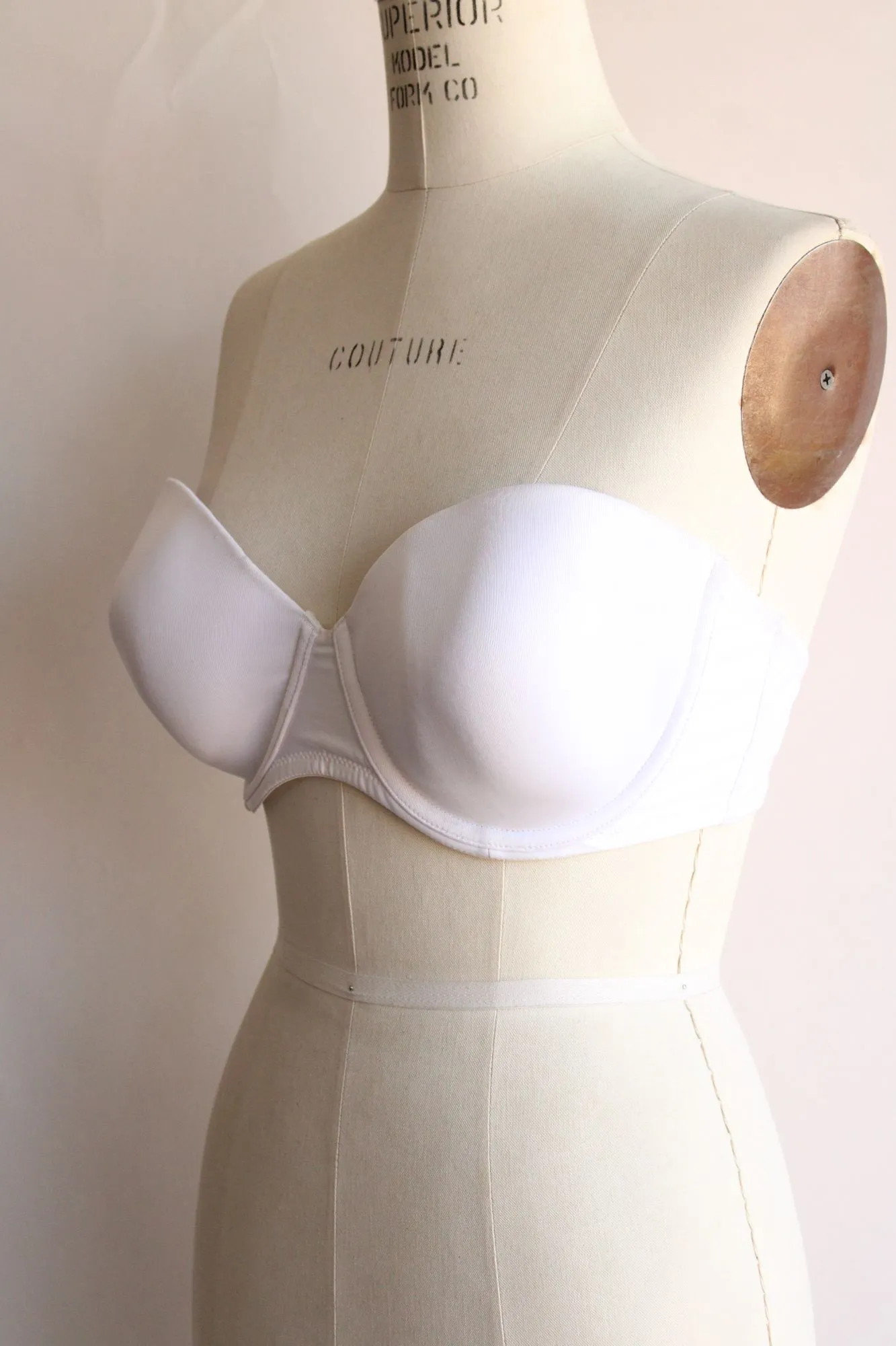 Maidenform Strapless Bra, Size 36D, White, Underwire, Padded