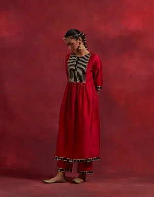 Red Black Raw Silk Gauhar Kurta Set (Set Of 2)