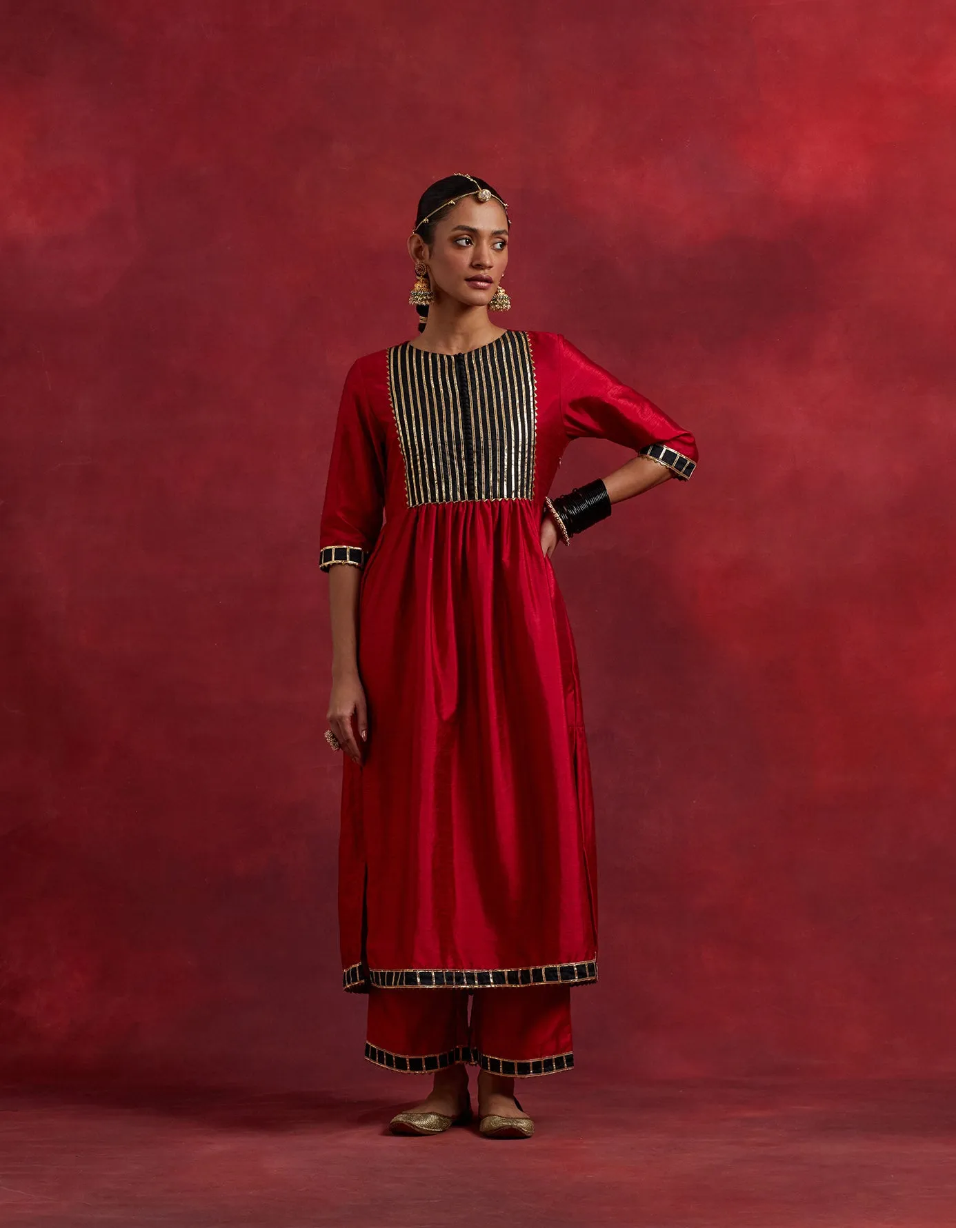 Red Black Raw Silk Gauhar Kurta Set (Set Of 2)