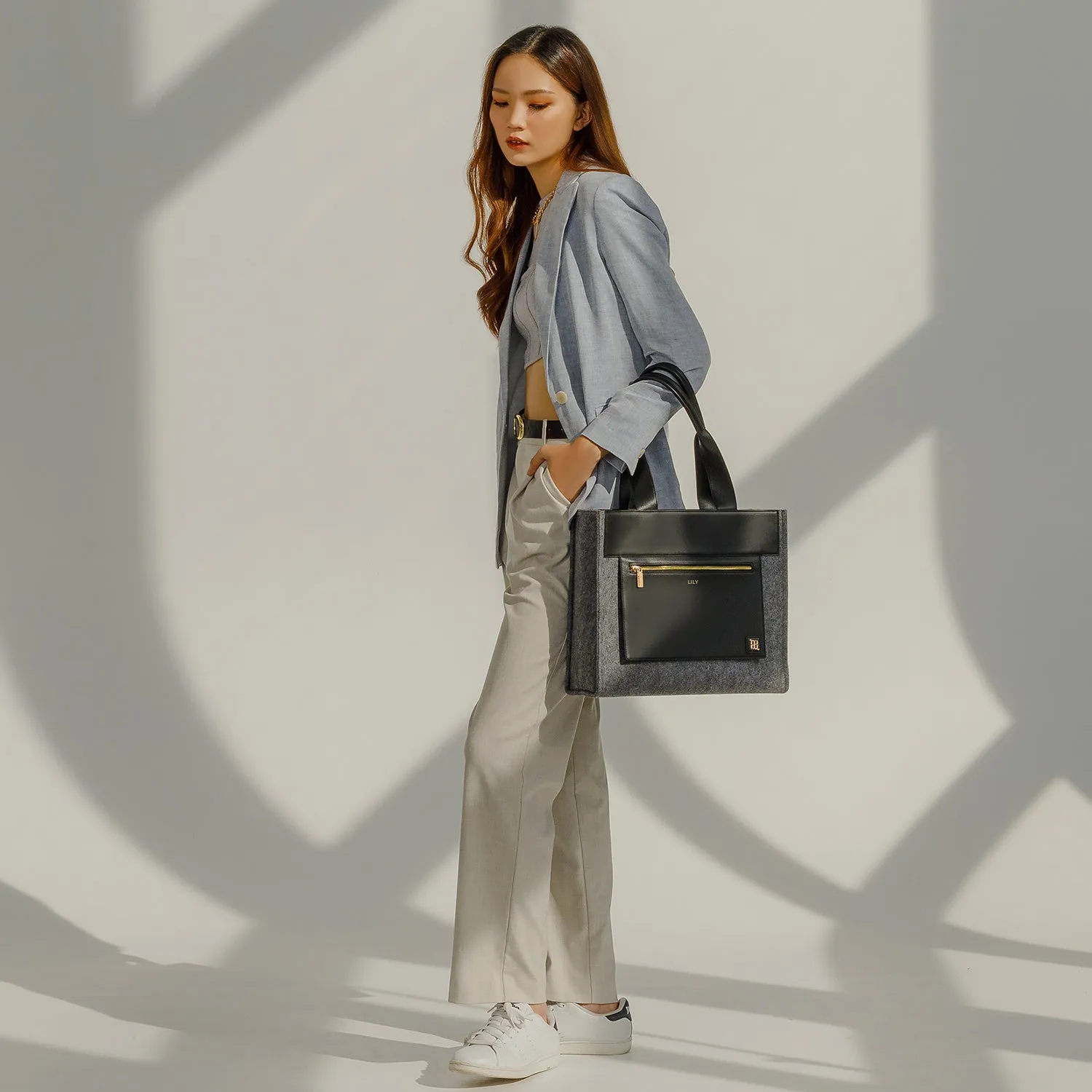 Velia L Tote Felt