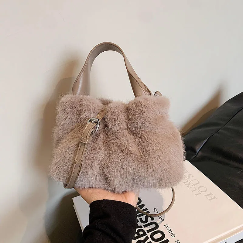 Winter Women Faux Fur Crossbody Bag-Showtown